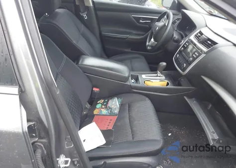 2017 Nissan Altima 2.5/2.5 S/2.5 Sl/2.5 Sr/2.5 Sv z USA, uszkodzony, nr VIN 1N4AL3AP4HC147091